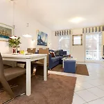 Seeschloss, App 18, Direkt An Der Strandpromenade, Toplage Apartamento Binz