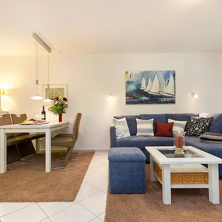 Seeschloss, App 18, Direkt An Der Strandpromenade, Toplage *